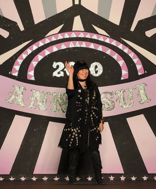 Illustration for article titled Anna Sui: For The Swinging '60s Preppy Schoolgirl Mod In You